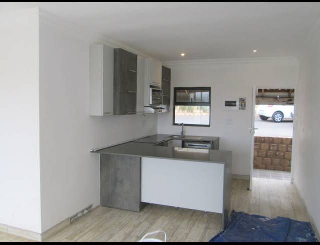 1 bed property to rent in LA MERCY